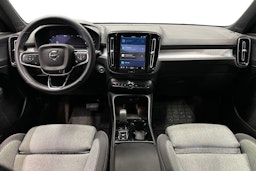 harmaa Volvo XC40 2023 kuva 7.