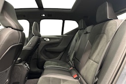 harmaa Volvo XC40 2023 kuva 10.