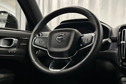 harmaa Volvo XC40 2023 kuva 20.