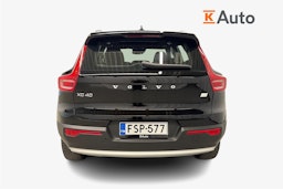 musta Volvo XC40 2023 kuva 3.