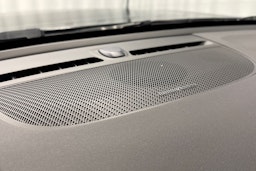 musta Volvo XC40 2023 kuva 23.
