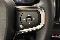 musta Volvo XC40 2023 kuva 29.