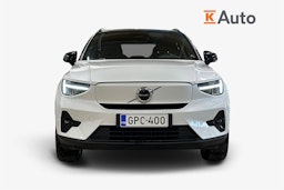 valkoinen Volvo XC40 2023 kuva 5.