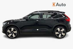 musta Volvo XC40 2023 kuva 6.