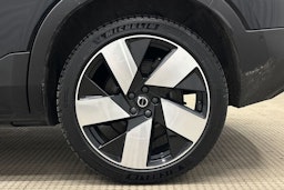 musta Volvo XC40 2023 kuva 13.