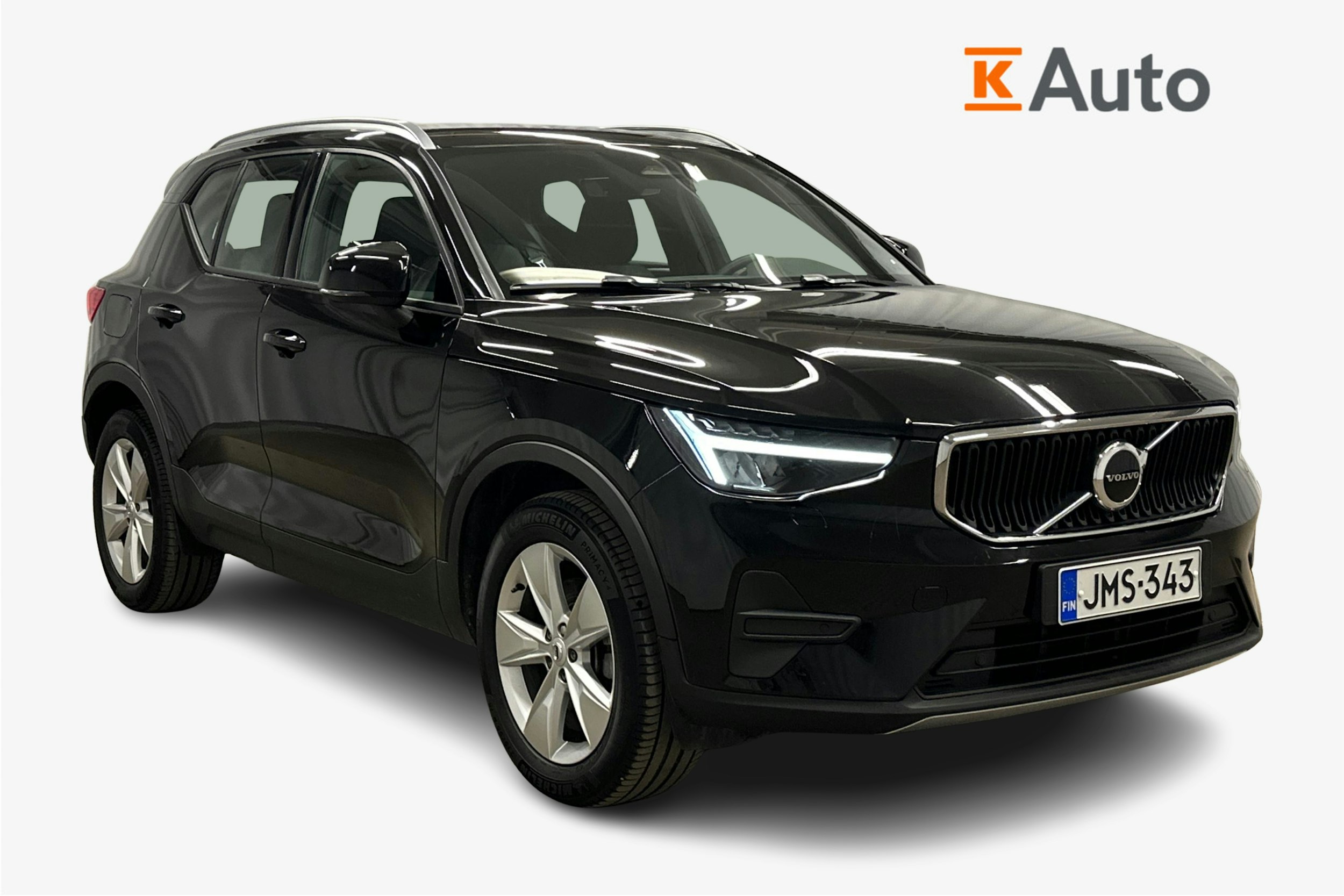 musta Volvo XC40 2023 kuva 4.