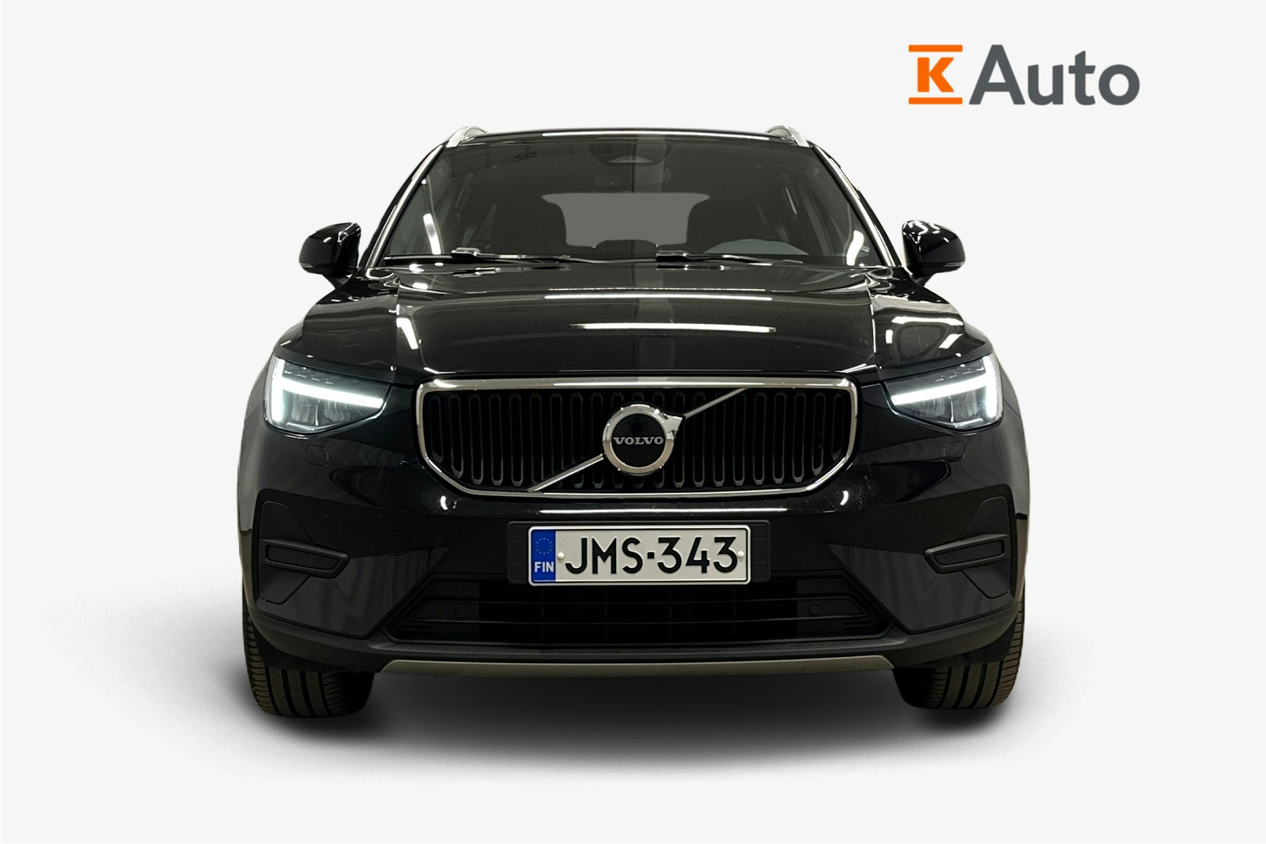 musta Volvo XC40 2023 kuva 8.