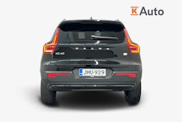 musta Volvo XC40 2023 kuva 3.