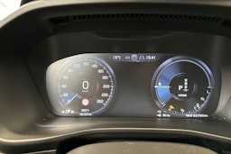 musta Volvo XC40 2023 kuva 21.