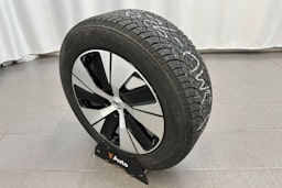 musta Volvo XC40 2023 kuva 31.