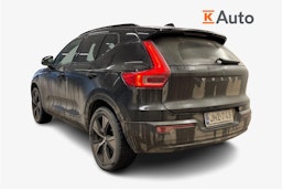 musta Volvo XC40 2023 kuva 2.