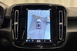 musta Volvo XC40 2023 kuva 24.