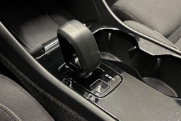 musta Volvo XC40 2023 kuva 25.