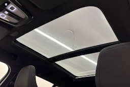 musta Volvo XC40 2023 kuva 29.