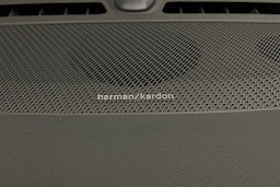 musta Volvo XC40 2023 kuva 30.