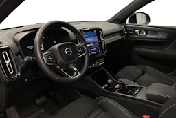 harmaa Volvo XC40 2023 kuva 8.