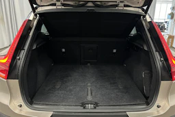 harmaa Volvo XC40 2023 kuva 15.