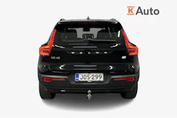 musta Volvo XC40 2023 kuva 4.