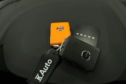 musta Volvo XC40 2023 kuva 37.