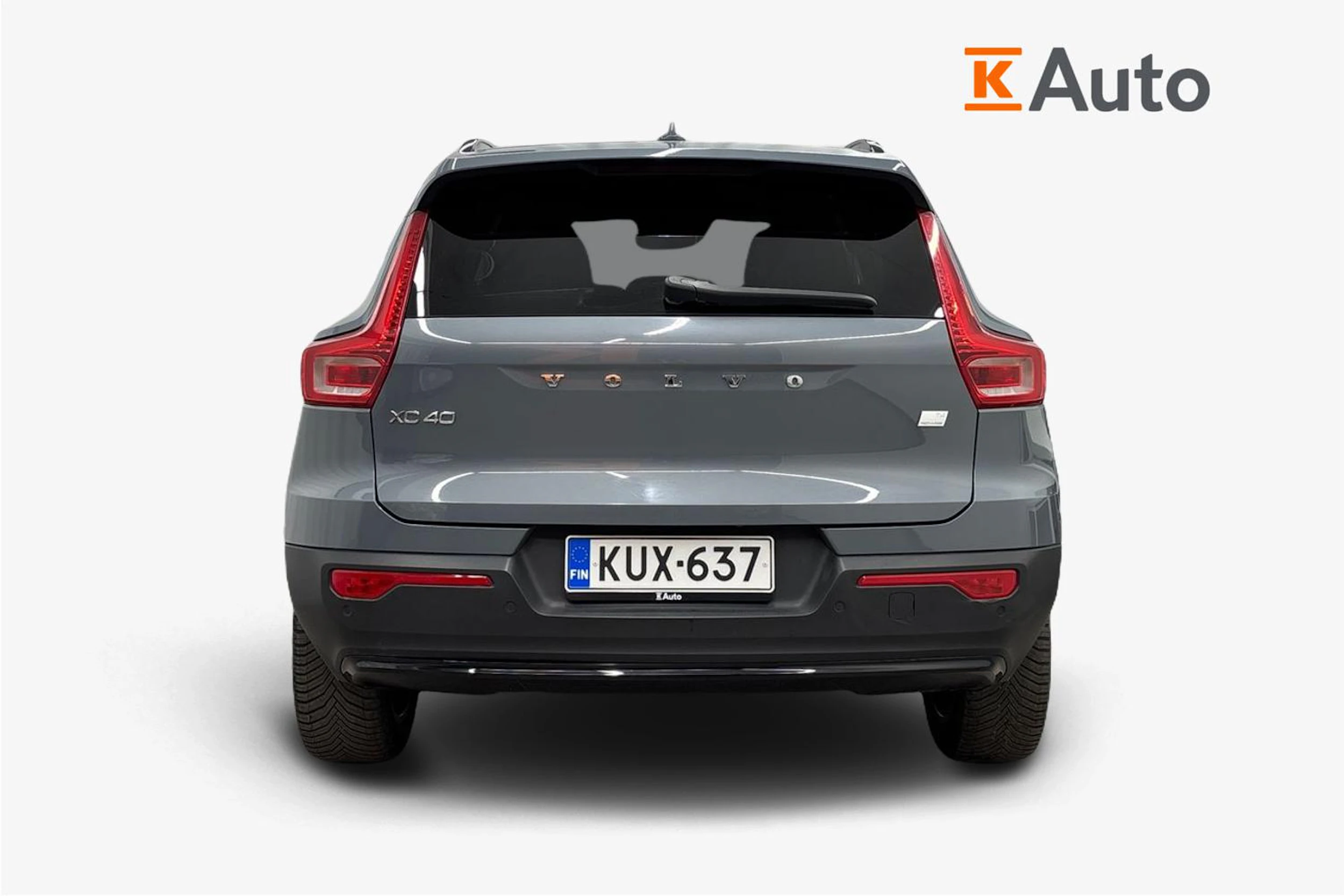 harmaa Volvo XC40 2023 kuva 4.