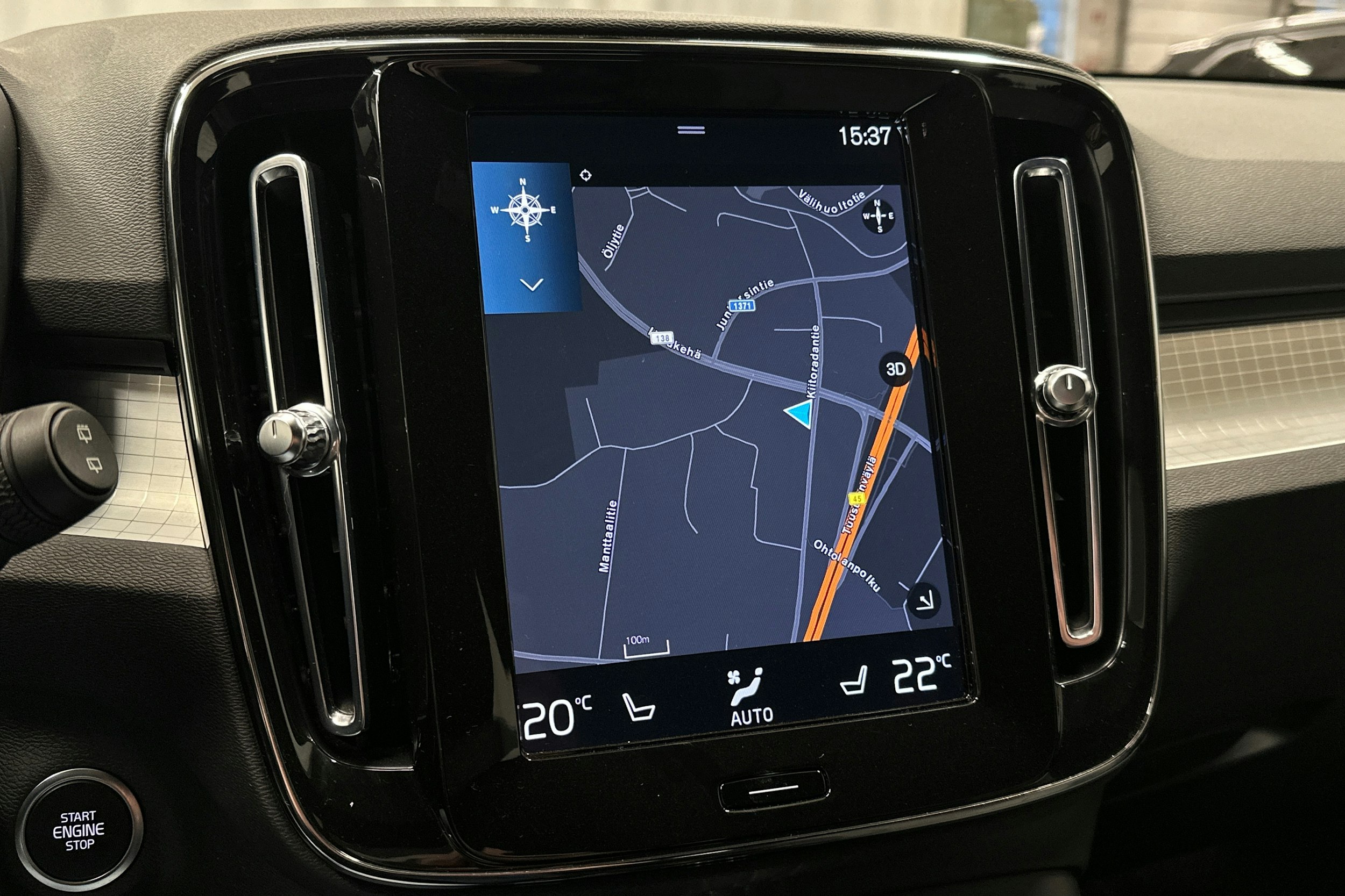 met. ruskea (beige) Volvo XC40 2023 kuva 29.