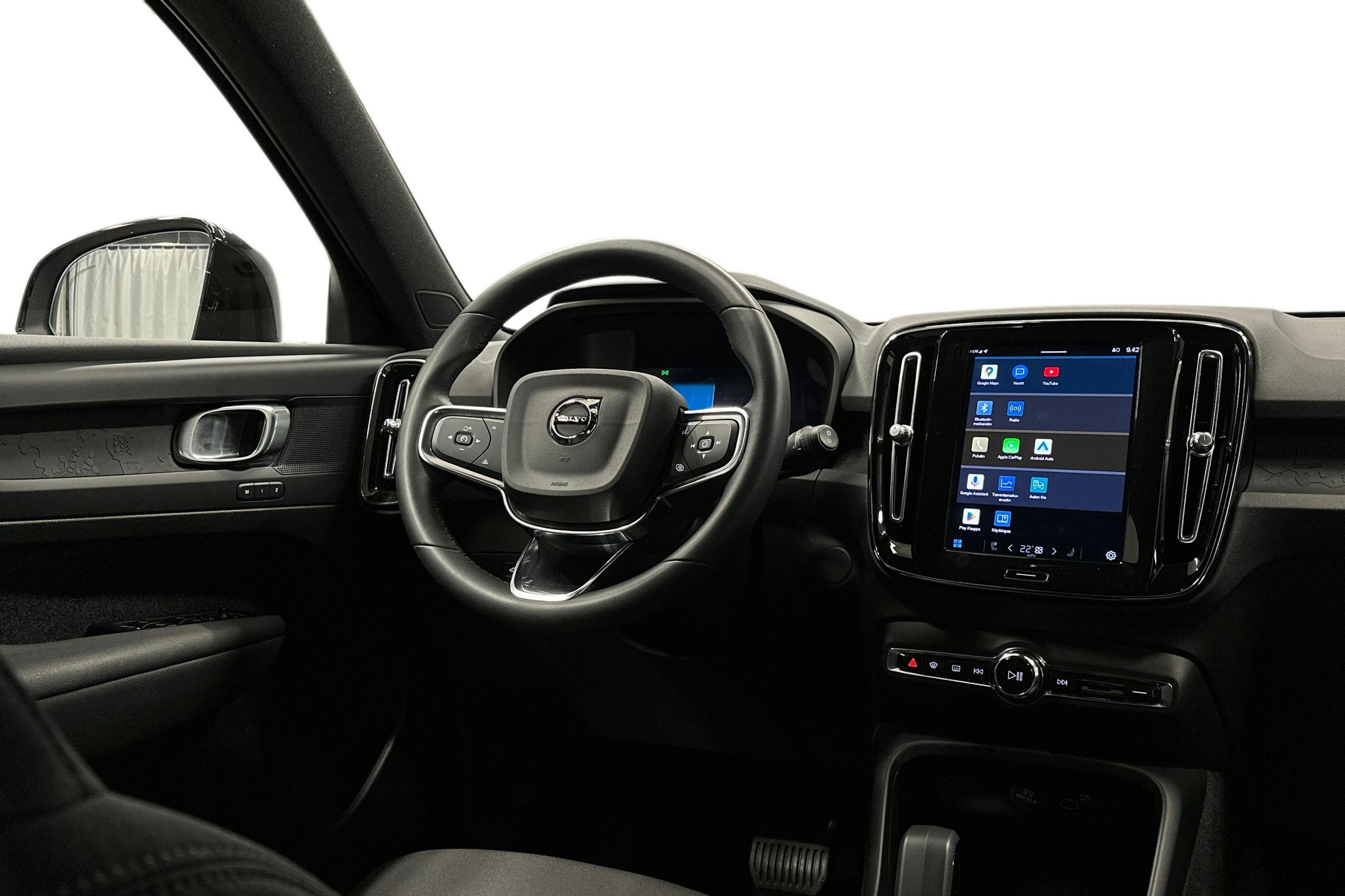 sininen Volvo XC40 2023 kuva 9.