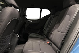 sininen Volvo XC40 2023 kuva 10.