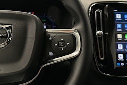 sininen Volvo XC40 2023 kuva 15.