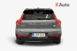 Harmaa Volvo XC40 2023 kuva 3.