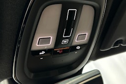 Musta Volvo XC40 2023 kuva 25.