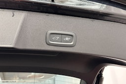 Musta Volvo XC40 2023 kuva 28.