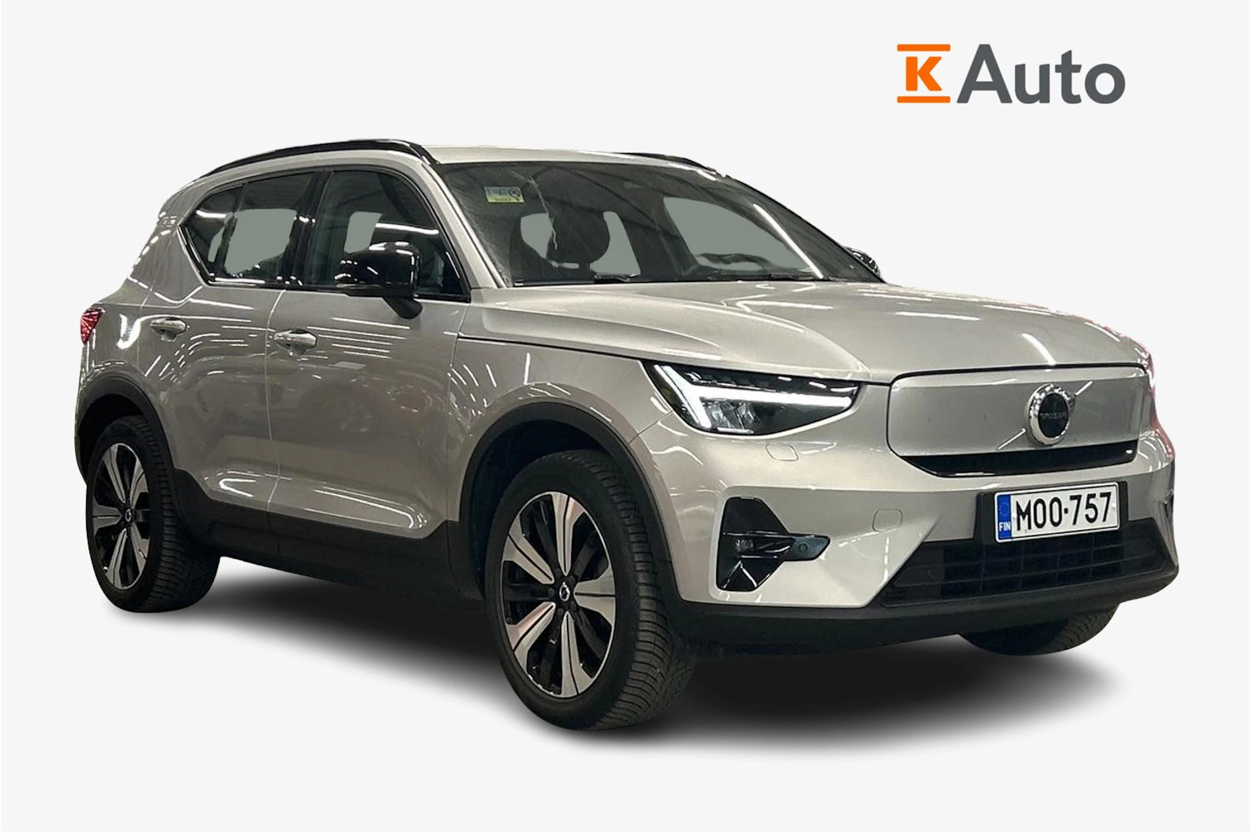 harmaa Volvo XC40 2023 kuva 1.