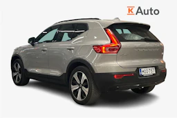 harmaa Volvo XC40 2023 kuva 2.