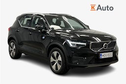 musta Volvo XC40 2023 kuva 1.