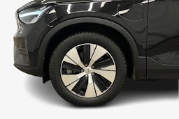 musta Volvo XC40 2023 kuva 11.