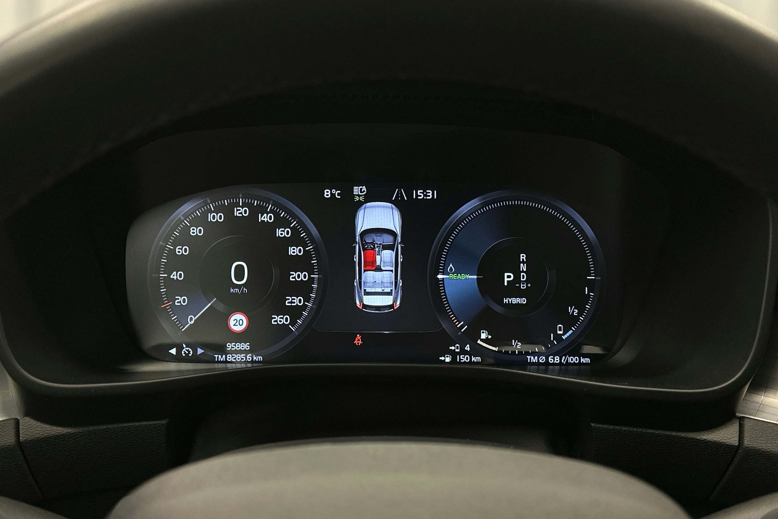 musta Volvo XC40 2023 kuva 23.