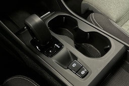 musta Volvo XC40 2023 kuva 35.