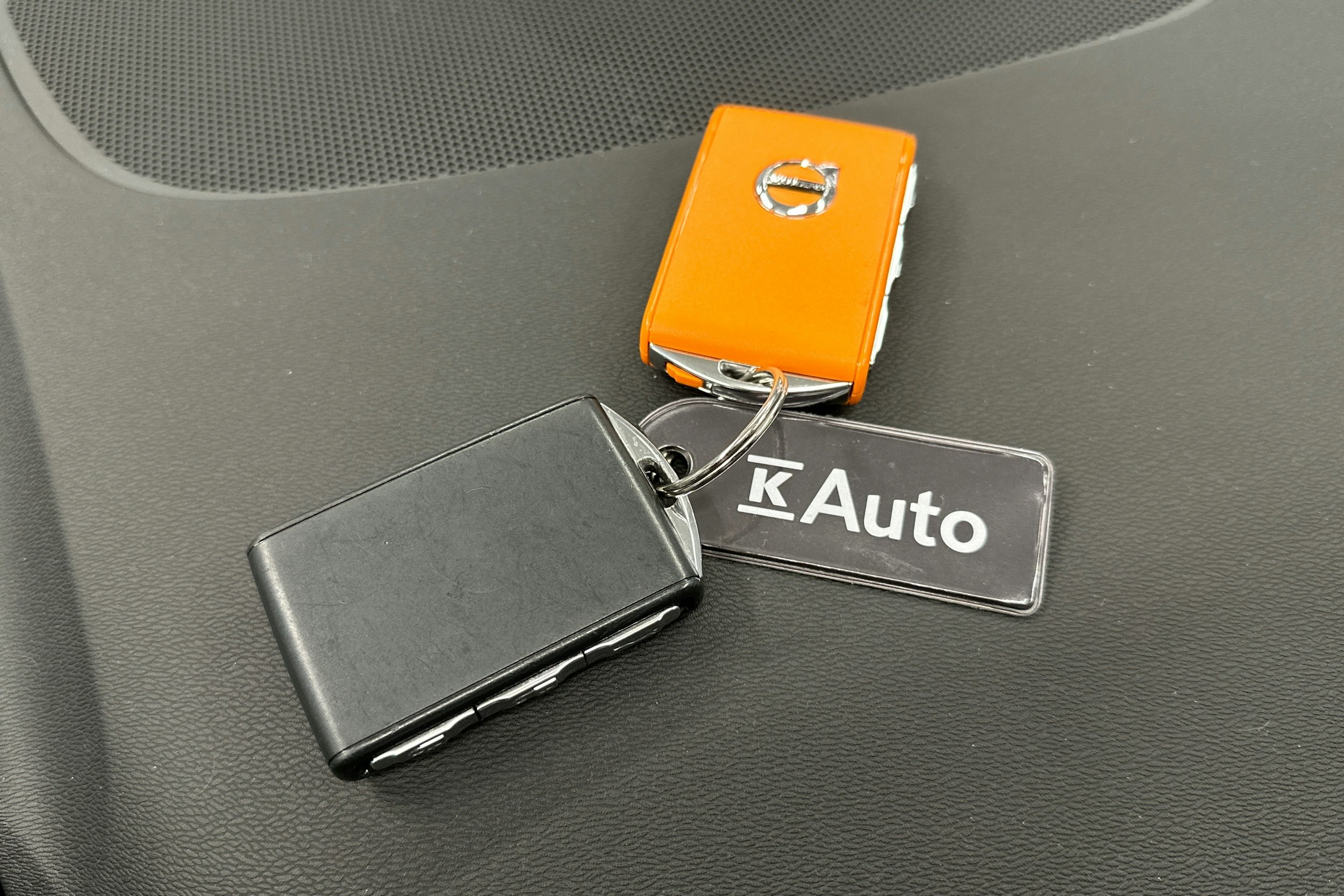 musta Volvo XC40 2023 kuva 37.