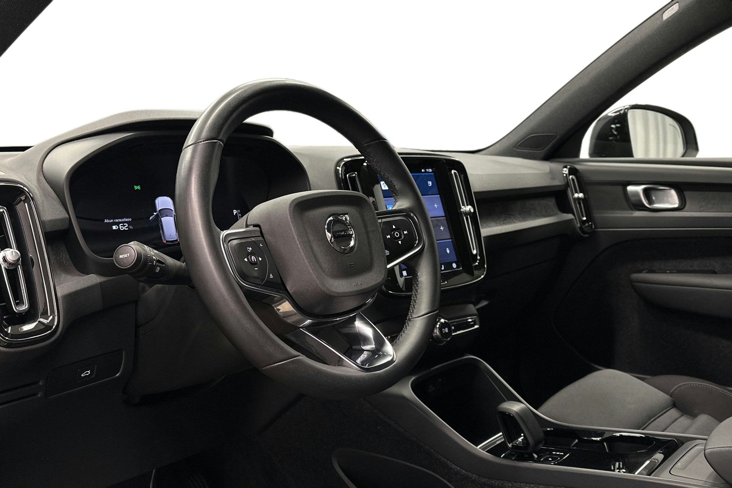 harmaa Volvo XC40 2023 kuva 7.