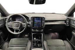 vihreä Volvo XC40 2023 kuva 9.