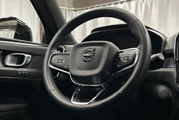 vihreä Volvo XC40 2023 kuva 20.