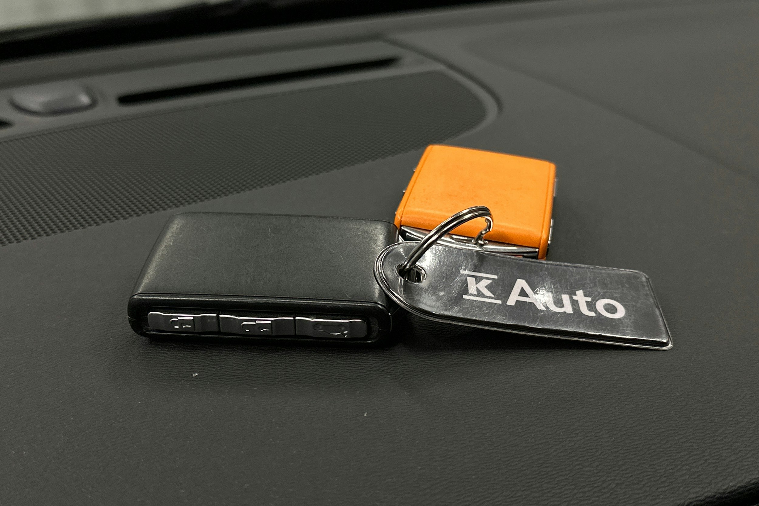 vihreä Volvo XC40 2023 kuva 31.