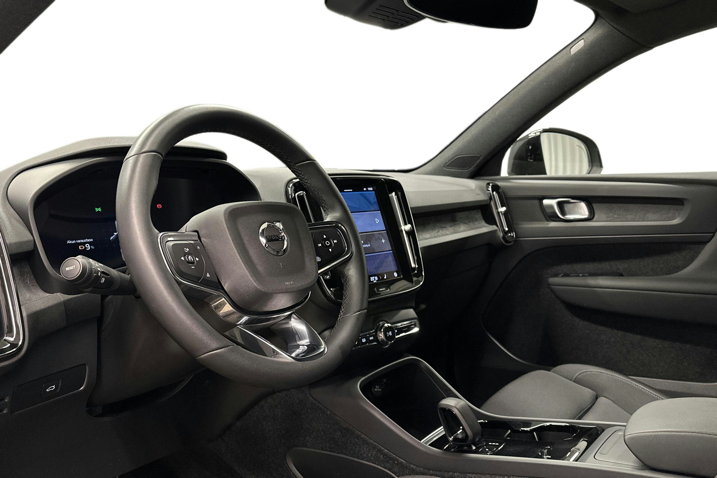 vihreä Volvo XC40 2023 kuva 7.