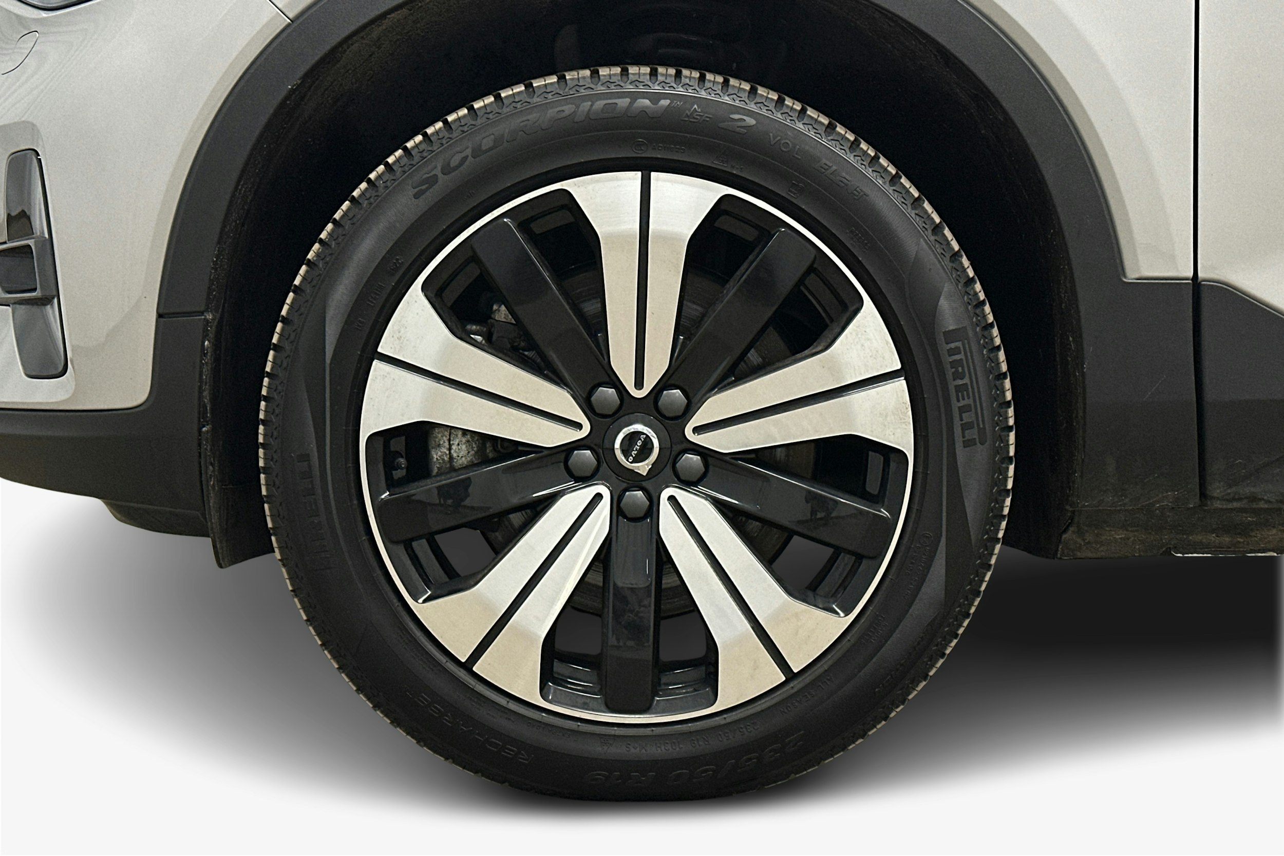 hopea Volvo XC40 2023 kuva 11.