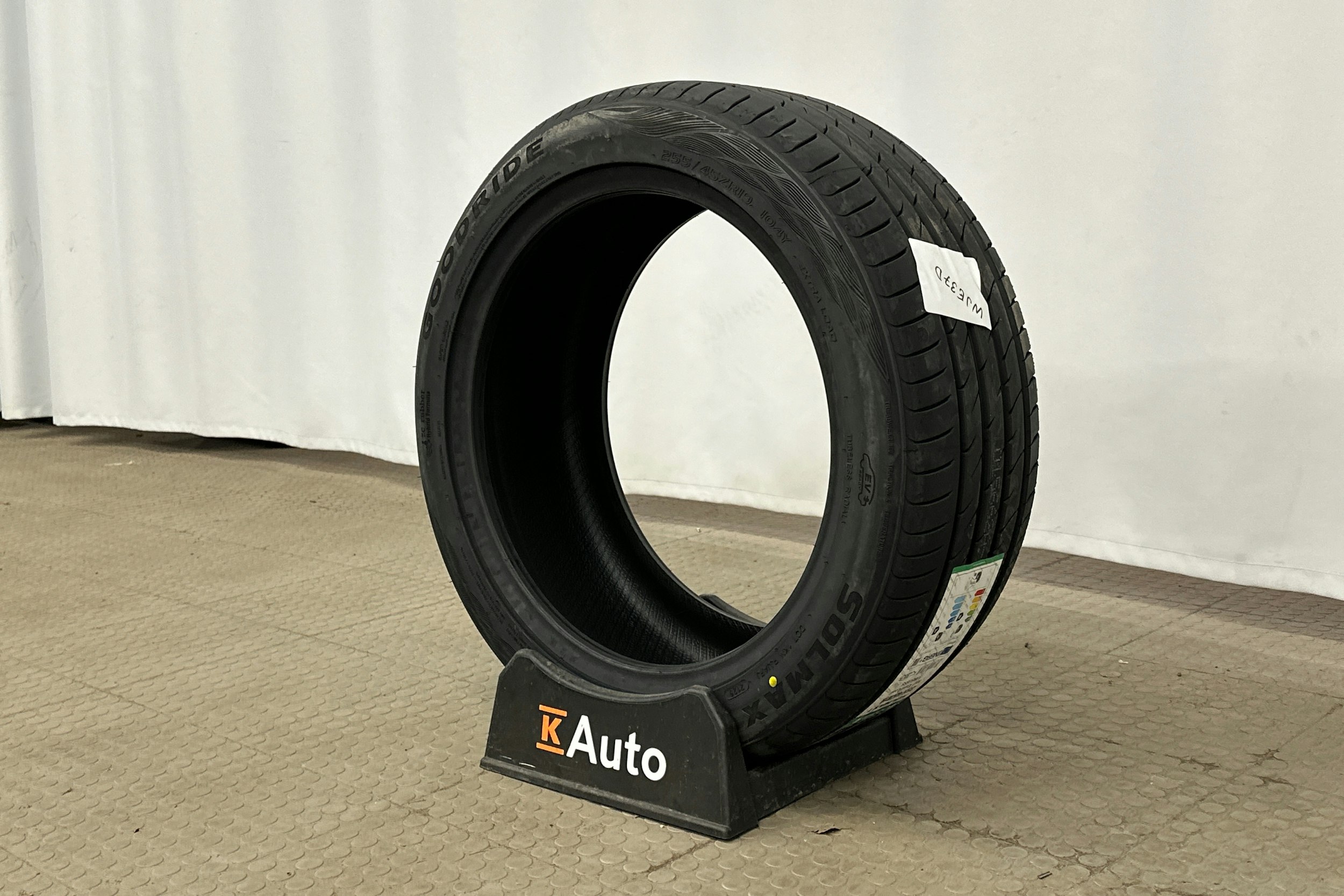 hopea Volvo XC40 2023 kuva 13.