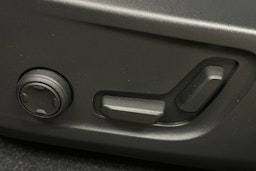 hopea Volvo XC40 2023 kuva 19.