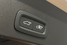 harmaa Volvo XC40 2023 kuva 12.