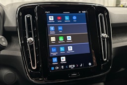 harmaa Volvo XC40 2023 kuva 21.