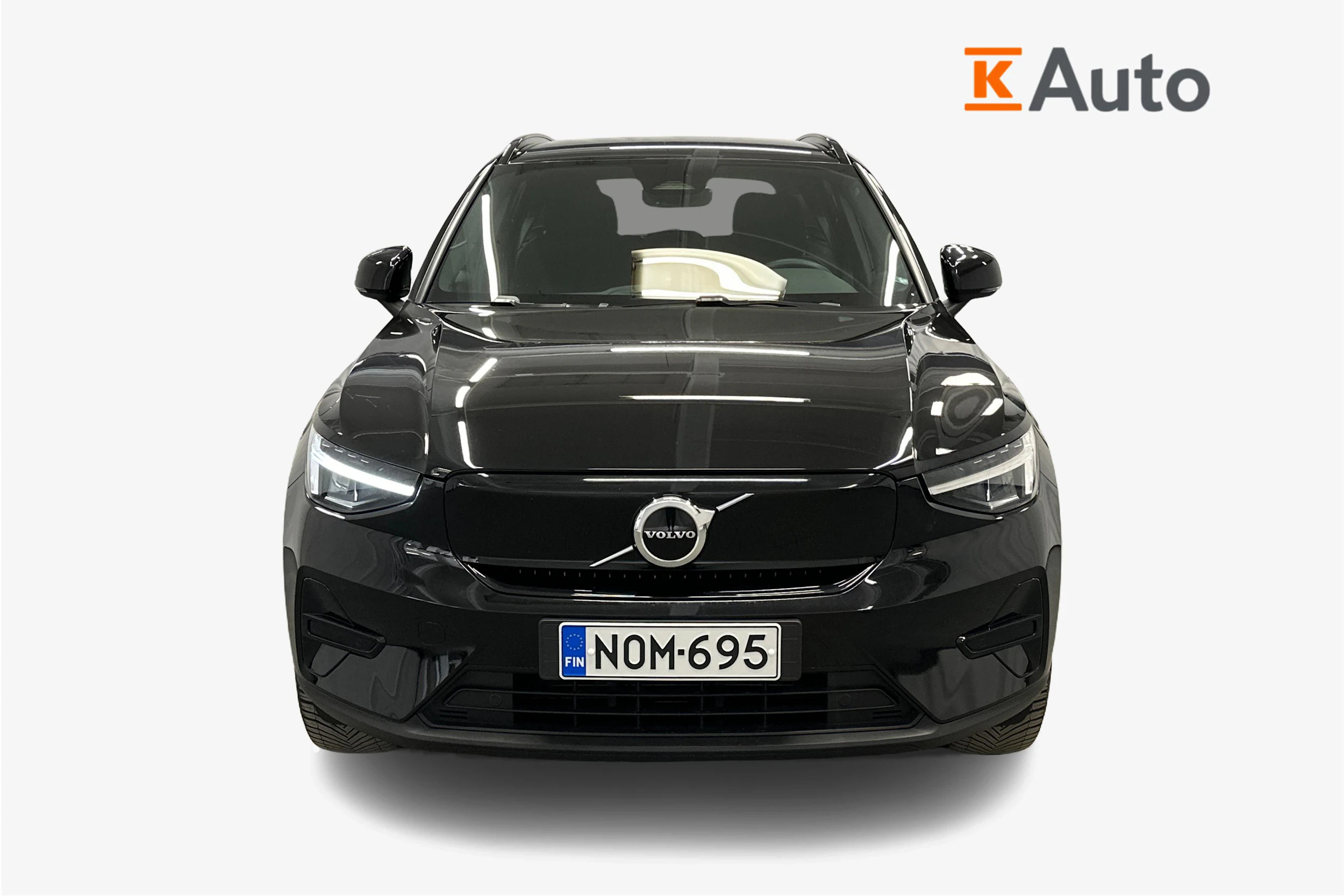 musta Volvo XC40 2023 kuva 5.