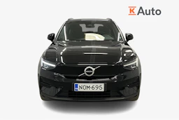 musta Volvo XC40 2023 kuva 5.